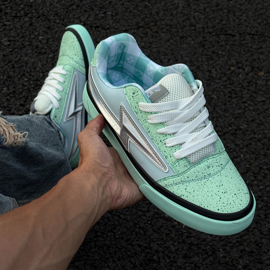 أحذية رياضية خضراء بنمط النعنا - مراجعة Vans Shoes Old Skool وسعره