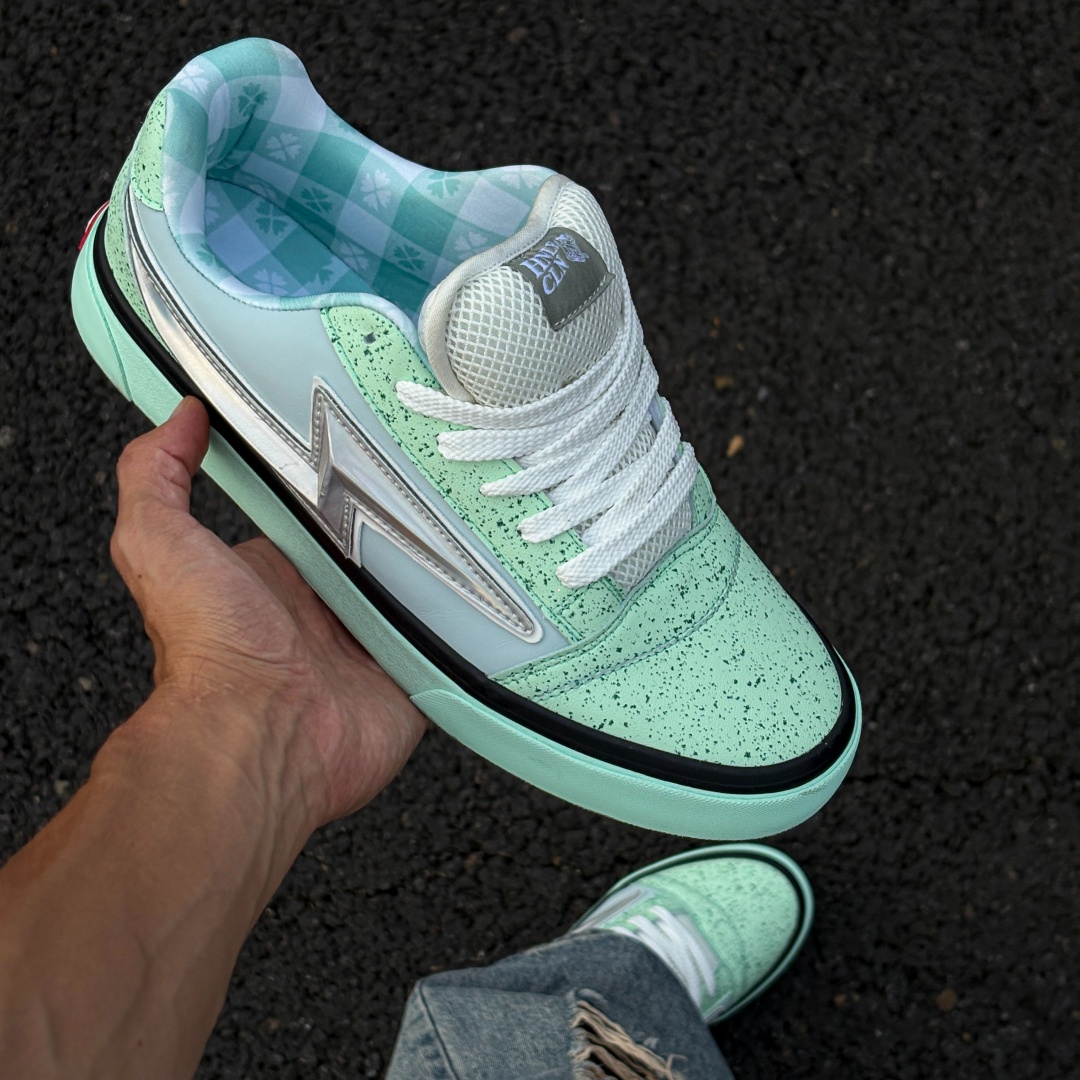 أحذية رياضية خضراء بنمط النعنا - مراجعة Vans Shoes Old Skool وسعره